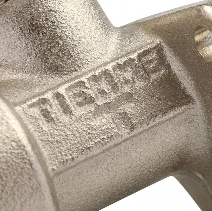 TIEMME Угольник с внутренней резьбой с креплением (16х2.0х1/2)