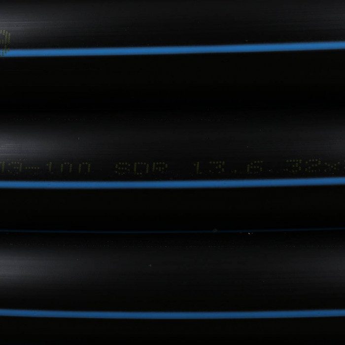 CYKLON Труба напорн. ПЭ100 DN32х2,4 PN12,5 SDR 13,6 с син. полосой, метровая разметка, бухта 200 (ОТГРУЗКА КРАТНО 10 М.)