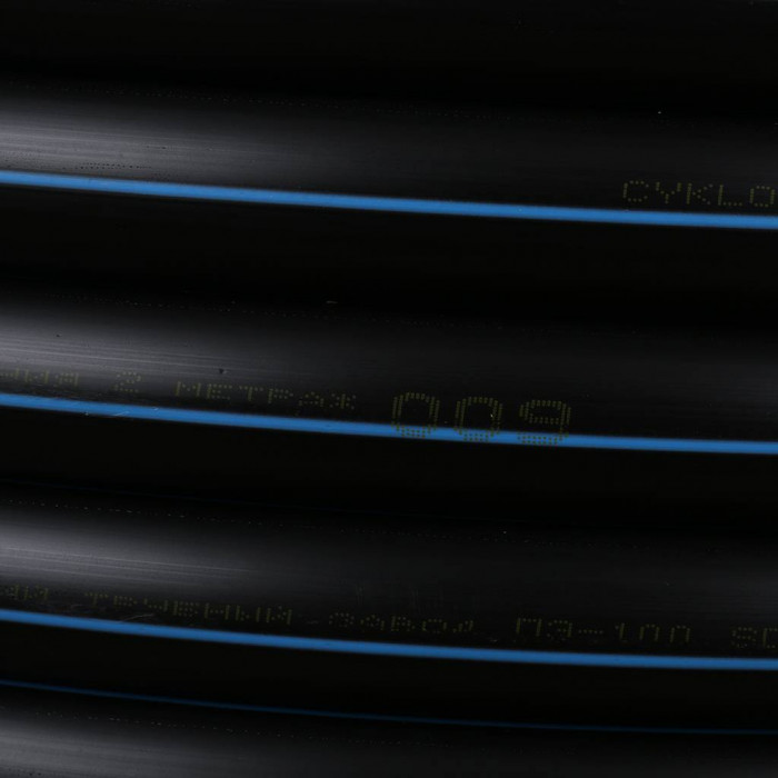 CYKLON Труба напорн. ПЭ100 DN32х2,4 PN12,5 SDR 13,6 с син. полосой, метровая разметка, бухта 200 (ОТГРУЗКА КРАТНО 10 М.)