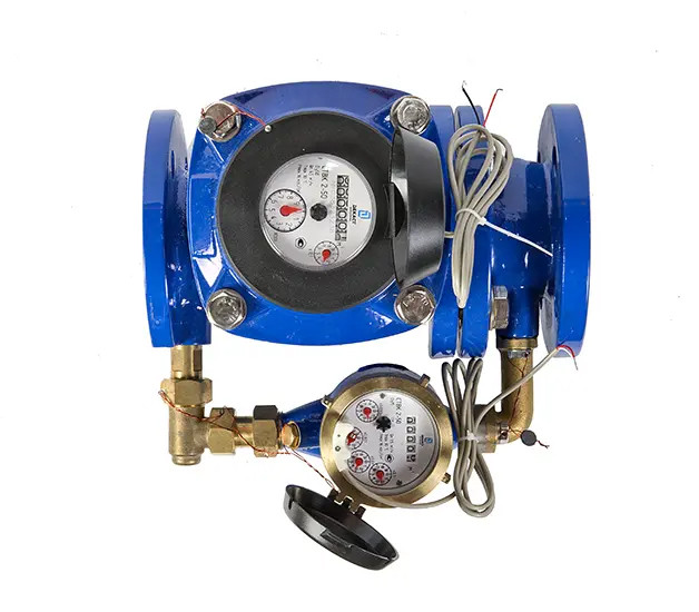 Decast 10-50-464 Decast Счетчик холодной воды комбинированный СТВК 2 50/15 ДГ (100/10 л/имп)