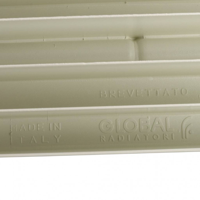 Биметаллический радиатор Global STYLE PLUS 350, 8 секций, боковое подключение, белый