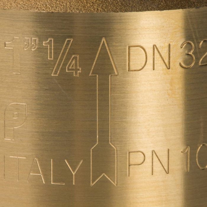 STOUT Клапан обратный пружинный муфтовый с пластиковым седлом 1 1/4"