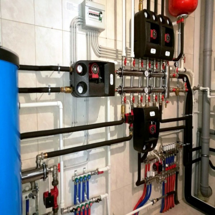 Распределительный коллектор с гидрострелкой GSK 40-3